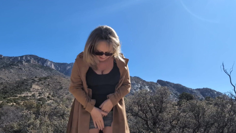 Little Linda: Cum Hiking dengan Saya