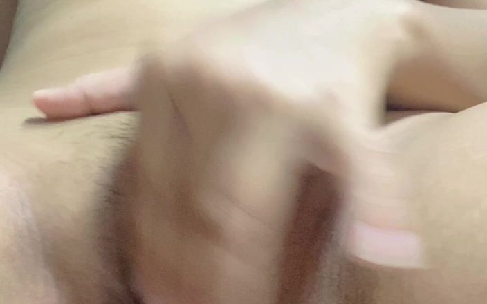 MissOfHoney: Aku harus masturbasi setiap hari, enak banget orgasme, muncrat, muncrat
