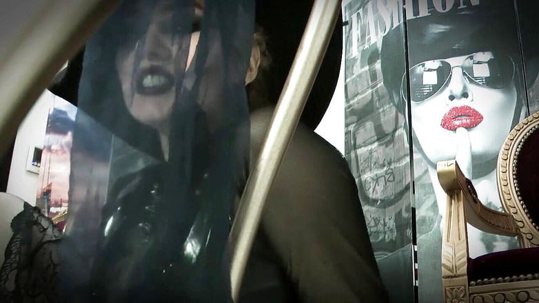 Goddess Celine: Zastrašena za zmatení