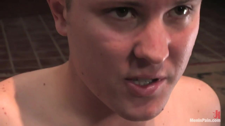 Men In Pain by Kink: Memecah masuk Newbies