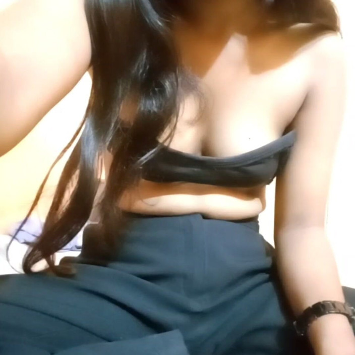 Maira romance: 全开的楚代大学德西女孩热辣