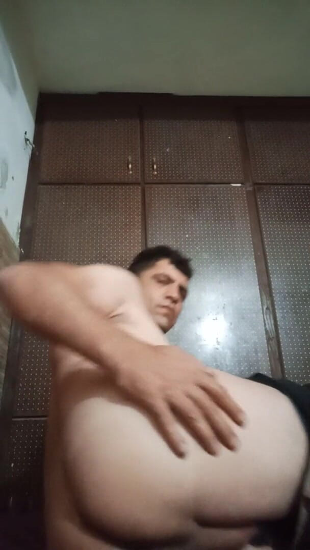 Striptease no choice: Aceitado culo fingurado