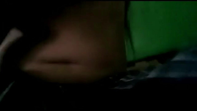 Miya White: Indická žena ráno ukazuje prsa a masturbuje