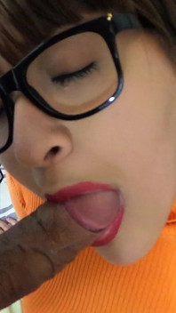 Velma Cosplay Blowjob