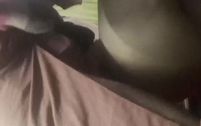 SHAKRATASNEEM: Ev yatağında üvey kız kardeş çok ateşli güzel anal sikişiyor