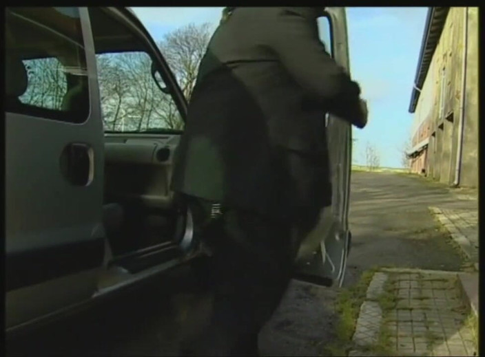 Absolute BDSM films - The original: Walking my slave in outdoor