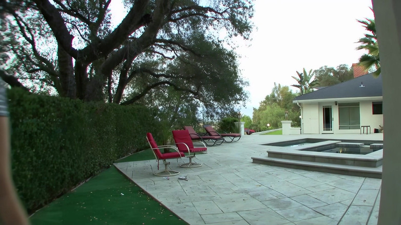 Lesbians and Masturbation: Tonåring Lesbiska slickar fittor i vild sovrum orgie