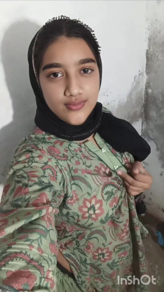 Naughty_Sana: Beautiful Hijabi Girl Showing Hot Big Boobs