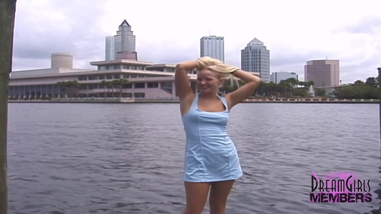 Dream Girls: Streaking with super hot blonde silver