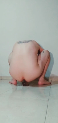 Leche como lubricante consolador A la mierda