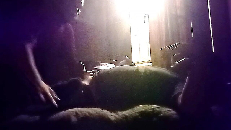 Tetto Michel: Con trai hàng xóm bí mật đến thăm tôi để quan hệ...