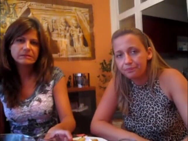 Solo Austria: Melady e cindy mangiano
