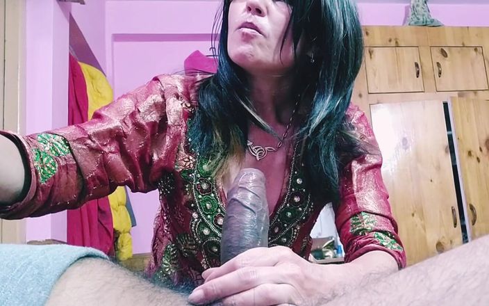Bolly Karma: Amateur Wild Smoking and Sucking BBC MILF