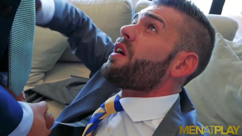 Menat Play: Cewek semok latino hector de silva lagi asik seks anal...