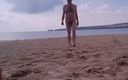 Rockard daddy: नग्न समुद्र तट पर समुद्र से बाहर नग्न घूमना - Rockard Daddy