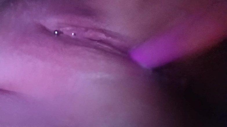 Green Eyes: Hraní na mrdku