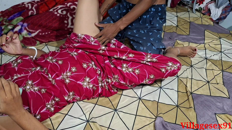 Villagesex91: 年轻的性感人妻 Chudai 黑色鸡巴