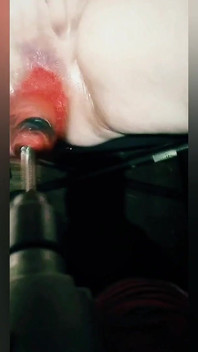Bbw hư hỏng bị phá hủy bởi máy cu giả