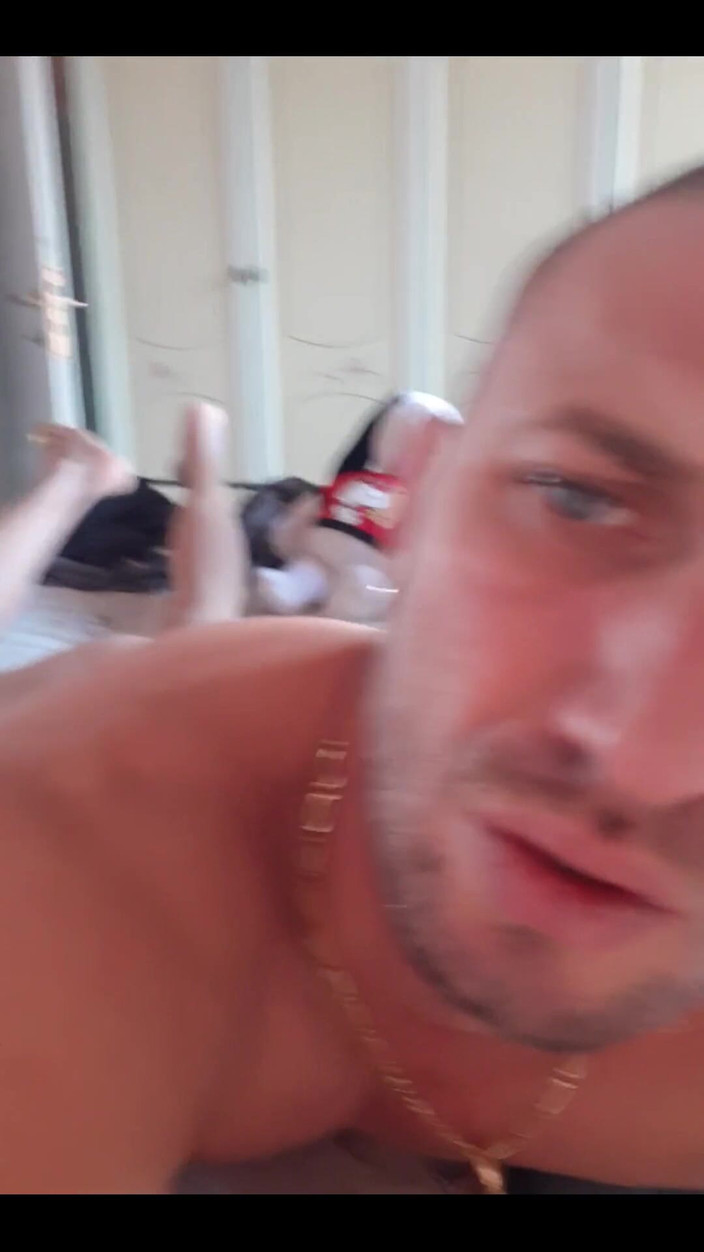 Boy jerking off:  Junge wichst 