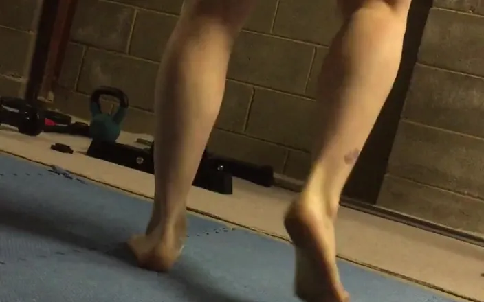 Michellexm: Leg Day in Pink Thongs