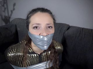 Gag Attack!: Julia - combinaison, bondage