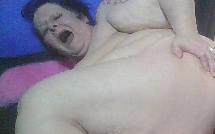 HerculesnVENUS: Сквиртующая киска попросите, n U будет получать толстая шлюшка на коленях