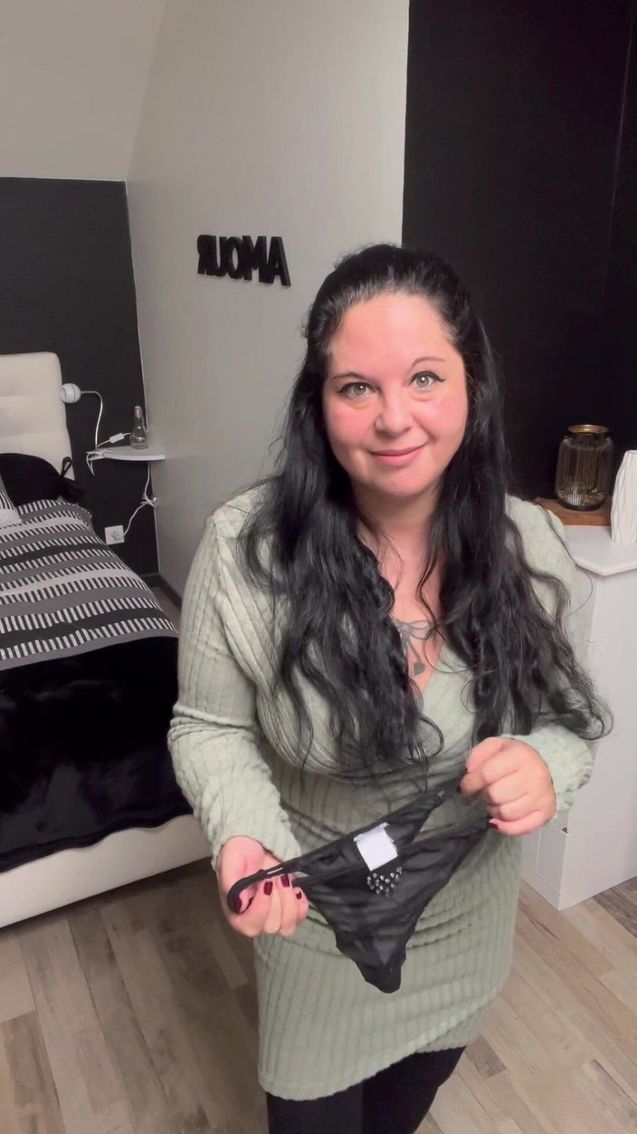 Maitresse Clara: JOI &amp; CEI, ten ošuntělý chlap, co si dělá srandu