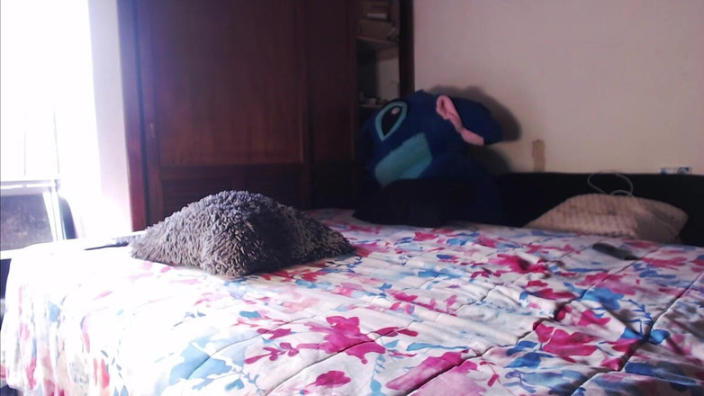 Icyhot707: Uomo con lenseria nuda e mostra il suo cazzo femboyre...