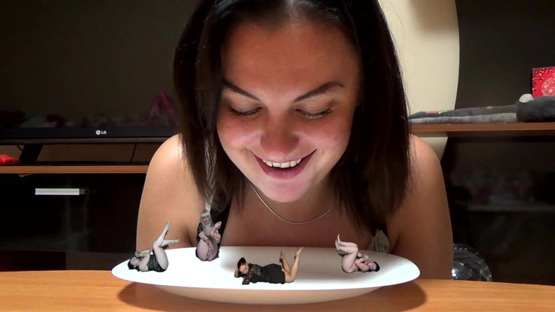Goddess Misha Goldy: Ho intenzione di mangiare 4 ragazze. Mmm Yummy!