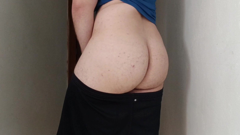 amateurbrazilian: I Lowered My Shorts so I Wouldn't Pay the Bill