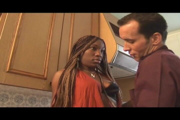 Monde Francais: Розпусну чорношкіру французьку ляльку відтрахав білий чувак