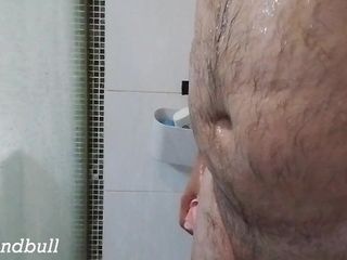 Chubandbull: Daddy in the shower