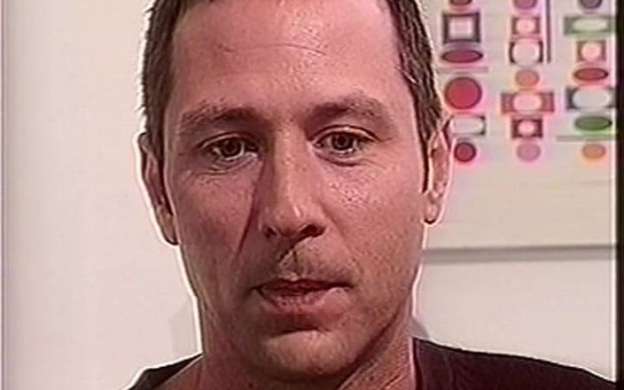 Gay RetroX VHS: Pedaços sensuais no ritmo 1
