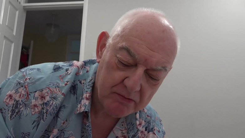 Dirty Doctors Clips: Buurt kijken