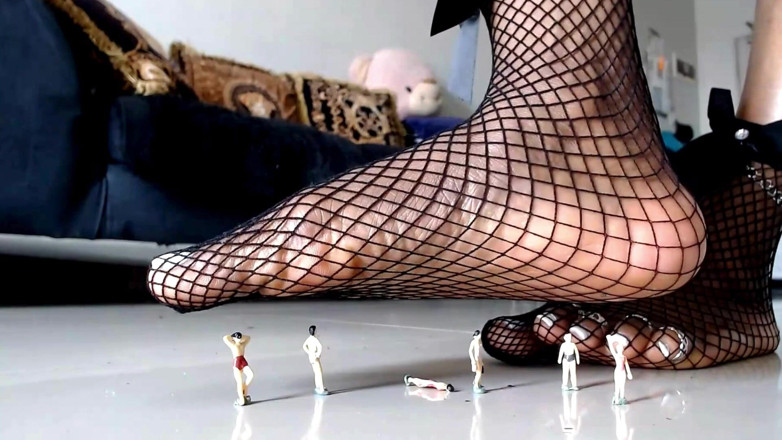 Maeling: No Place for Tiny Human Pests - Giantess Feet Crushing, Trampling,...