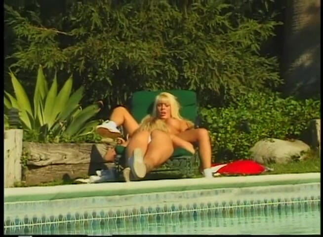 American Idol X: Blondă sexy cu țâțe mari sex lesbian retro