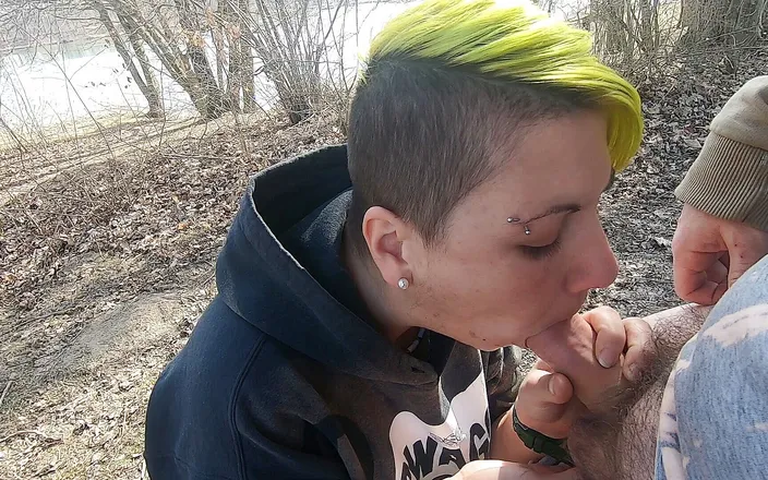 bekycarril: Outdoor blowjob at the lakes with cum in mouth and...