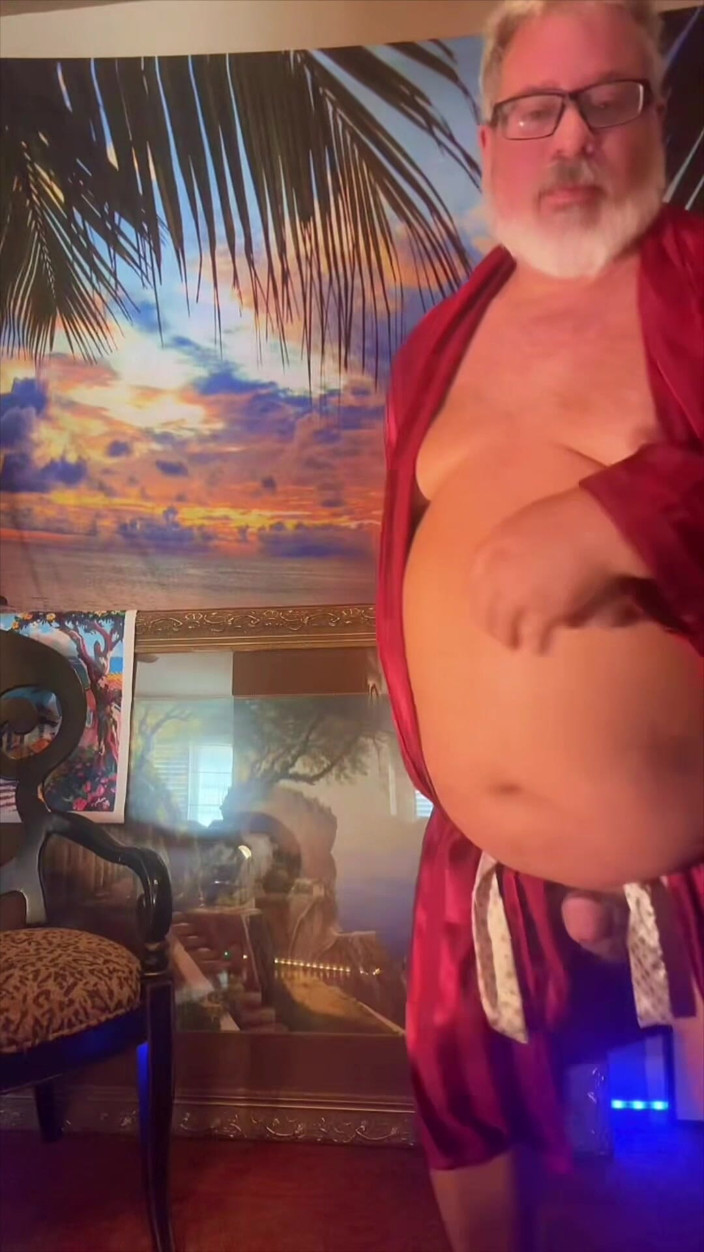 Hand-Free-Daddy-Chub: Den berömda nakna dansbjörnen