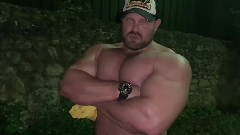 Jack stacked: După sală, flexând în parc