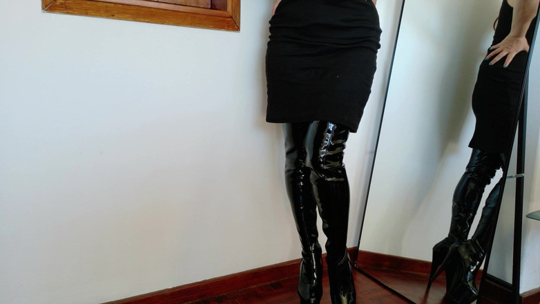Kinky Lyrical: Outift Pairing - Pleaser Boots a Little Black Dress