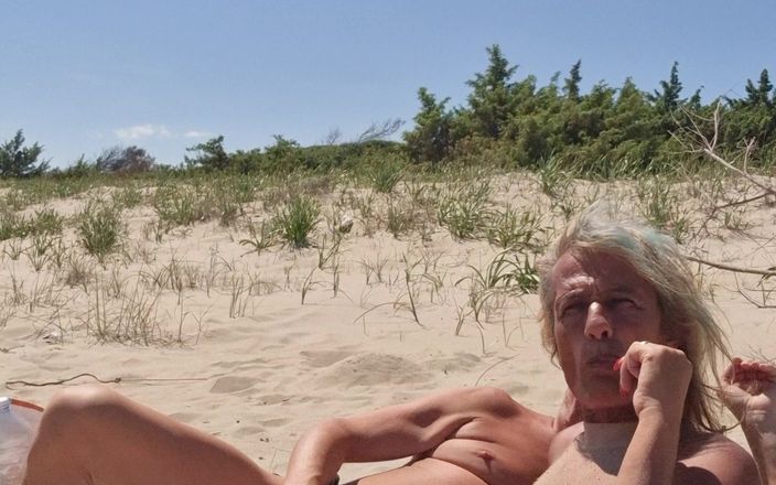 Gigi and David: 나체주의자 해변 스트립챗 섹스 쇼 Gigindave Shemale 여친 만남 모바일