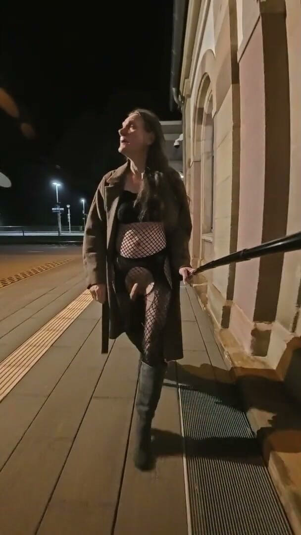 Slut Bella: Naked at the Train Station and in the City
