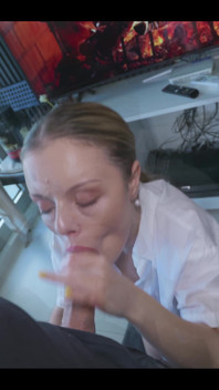 I Love Sucking Cock & Getting Showered with Cum