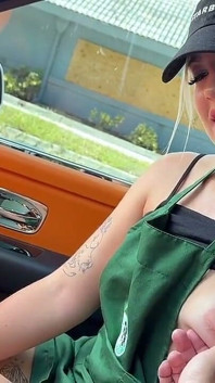 College Starbucks วัยรุ่น Lola แก้มหลังเย็ดเบาะหลัง Teddy Tarantino