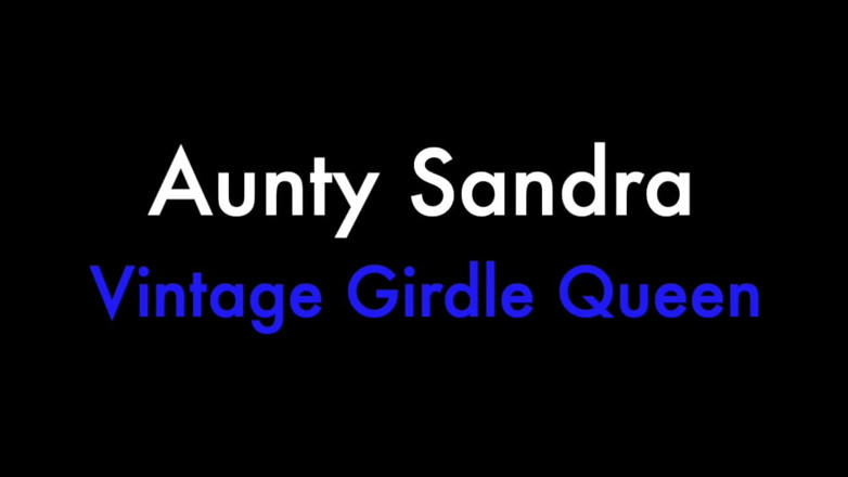 Aunty Sandra vintage girdle queen: Vgq26 サンドラおばさんが旧友と会う