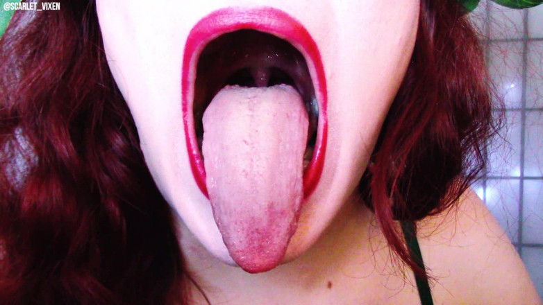 Scarlet Vixen: Lady Ivy's Addictive Mouth