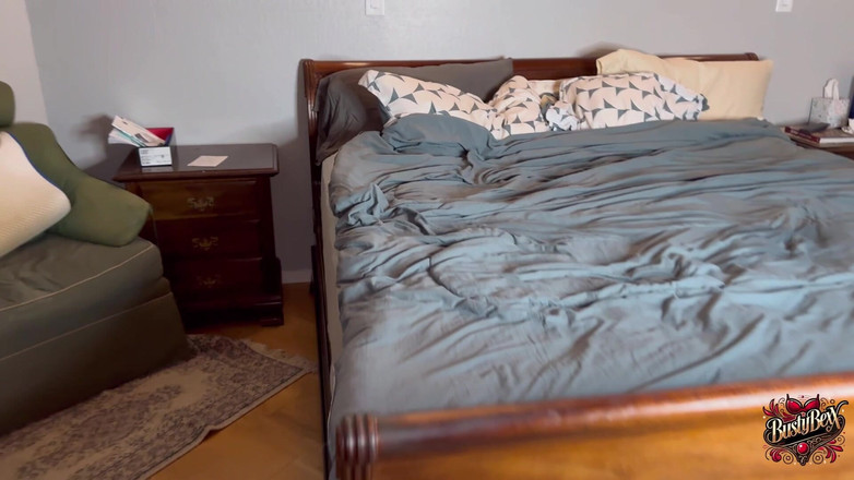 Busty Bexx: Einhorn-geburtstagswunsch