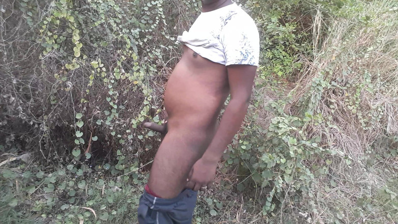 Hotdick_rohit: rohit jangal men jordaar charamsukh deta hai