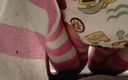 Wrigglesss: Abdl femboy phun nước trong tã của anh ấy [cận cảnh]