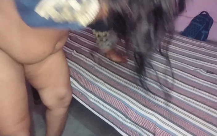 Yourgeeta8899: Indian Boy Kissing Mature Wife